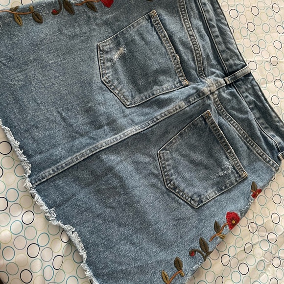Bundle 2 for $10 - Zara Embroidered Denim Skirt XS - Picture 5 of 8